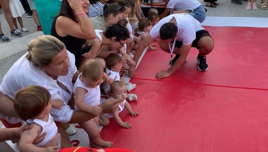 Video/ Maratona e pazakontë në Pogradec, bebushët arrijnë të kapin këmbadoras vijën e finishit 