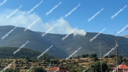 Dy vatra aktive zjarri në Kukës, shpërthejnë disa mina luftarake në Has (VIDEO)