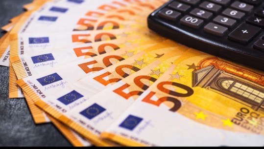 Rënia e euros ul të ardhurat/ Raporti vjetor: Të ardhurat nga TVSH në tkurrje! Forcimi i lekut, dëmton buxhetin