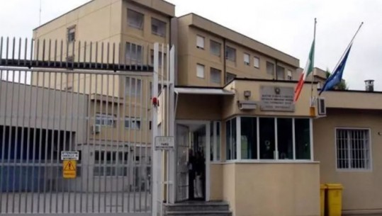 Itali/ I burgosuri shqiptar i jep fund jetës në qeli