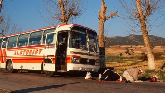 'Turistë të përgjuar': Pushime nën syrin vigjilent të Sigurimit