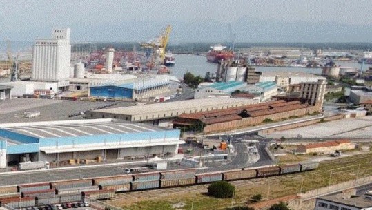 Transportuan drogën nga Ekuadori, sekuestrohen 148 kg kokainë në portin italian, 3 shqiptarë në pranga