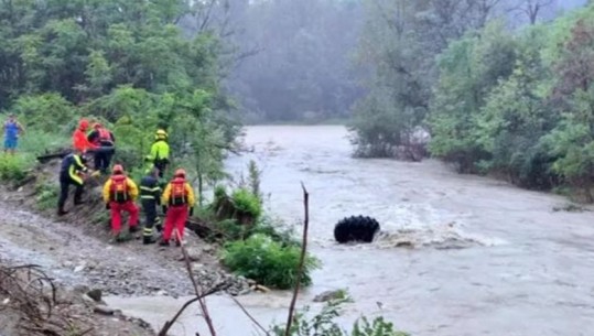 VIDEO/ Moti i keq godet veriun e Italisë, një person i humbur në Torino, përmbyten dhe Milano e Veneto