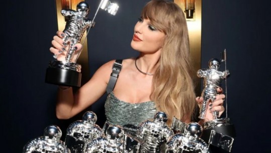 MTV Video Music Awards/ Taylor Swift 'rrëmben' 7 çmime, kalon dhe Beyonce-n