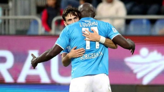 GOLAT/ Lukaku shkëlqen me një gol dhe dy asiste, Napoli fiton 0-4 kundër Cagliarit! Sherri në stol