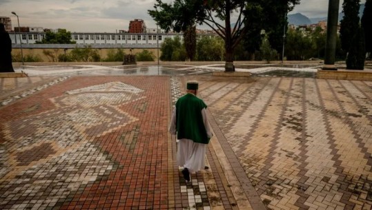 Shteti i Urdhrit Bektashi bën jehonë edhe në SHBA! Baba Mondi bëhet i famshëm, New York Times e hap gazetën me të