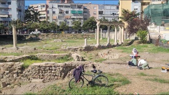 Durrës, një varrezë e periudhës mesjetare është zbuluar në Forumin Bizantin