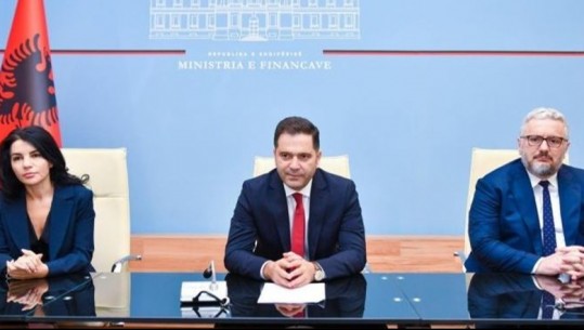 U emërua nga Qeveria, ministri i Financave prezanton kreun e ri të Tatimeve! Malaj: Prioritet përsosja e performancës! Binaj: Luftë evazionit fiskal dhe informalitetit