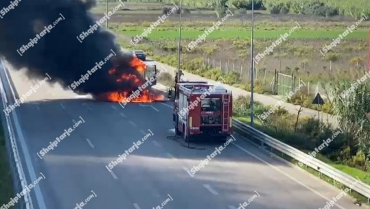 Kamioni përfshihet nga flakët në Bypass- in e Fierit! Shikoni videon 