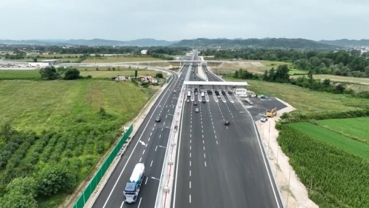 U hap në qershor, 2.7 milionë makina kaluan në aksin Thumanë-Kashar! 715 mijë makina në tunelin e Llogarasë! Kumbaro! 9.7 milionë turistë për 9 muaj