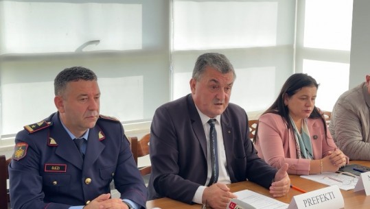 Mblidhet Komisioni i Mbrojtjes Civile në Lezhë, Prefekti: Bashkitë të jenë më bashkëpunuese për përballimin e situata emergjente nga moti