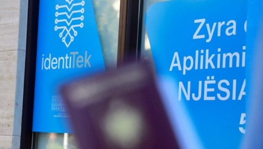 Ministria e Brendshme njofton shqiptarët që jetojnë jashtë për aplikimin për Letërnjoftim Elektronik ose Pasaportën Biometrike