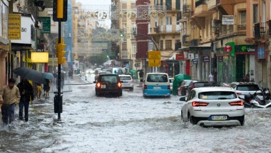 Spanjë/ Rikthehen përmbytjet, Malaga më e rrezikuara! Mbyllen shkollat ​​dhe evakuohen banorët