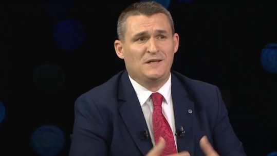 Altin Dumani: Indiferent ndaj sulmeve të politikanëve, SPAK s'mban grafikë ndaj kujt ushtron ndjekje penale! Rëndësi kanë provat, jo emri! Në Sky gjetëm lidhjet e krimit me politikanë e zyrtarë