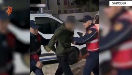 Shkodër/ Në kërkim për armë mbajtje pa leje, arrestohet 28-vjeçari në Shkodër, në pranga edhe personi që e ndihmonte