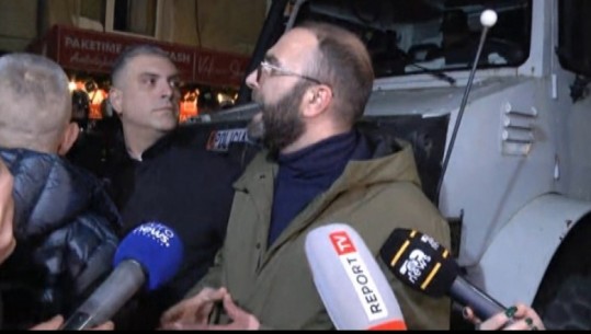 Protesta e PD/ Bardhi debate me policinë: Ne nuk jemi kriminelë! A keni forcë? Shkoni kapni bandën e Elbasanit