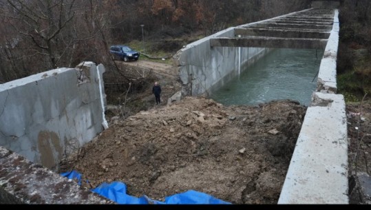 Hidhet në erë kanali i ujit të Ibër-Lepencit në veri të Kosovës! Kurti: Akt terrorist, u orkestrua nga Serbia! Sveçla: Flitet se u përdorën 15 kg eksploziv! Policia bastis Zubin Potokun (VIDEO)