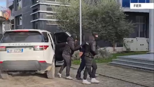 Fier/ Në kërkim për shitjen e lëndëve narkotike, arrestohet 61 vjeçari (EMRI+VIDEO)