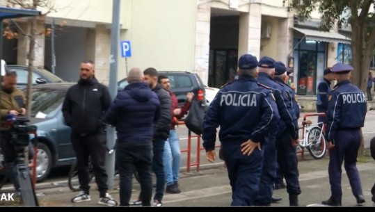 Nga qelia, Meta mobilizon partinë në protestë kundër SPAK! Policia rrethon Prokurorinë e Posaçme