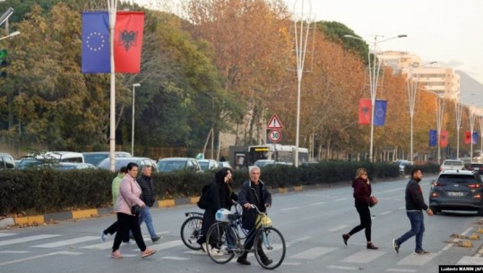 Greqia thotë se mbështetja e saj për anëtarësimin e Shqipërisë në BE është e kushtëzuar