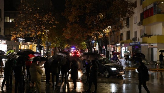 Protesta e PD/ Berisha me një grusht militantësh bllokojnë 3 orë Tiranën