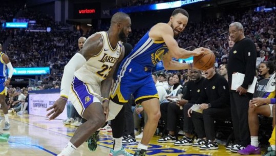 NBA/ LeBron fiton 'betejën' me Curry-n, mposhten kampionët e Boston