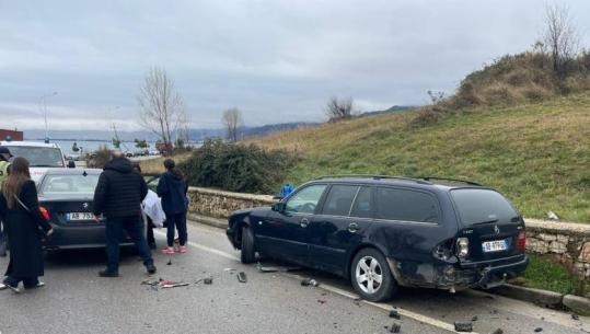 Aksident në aksin Pogradec-Qafë Thanë/ 3 makina përplasen me njëra-tjetrën