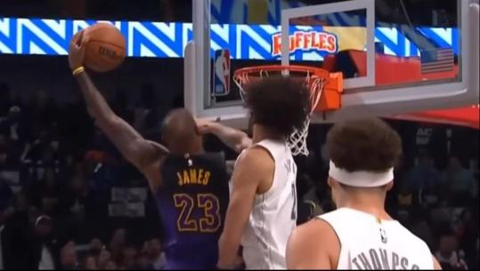 VIDEO/ 40-vjeçari LeBron James mrekullon NBA, veprimi 'fluturues' mbi parket zbeh moshën mbi shpinë