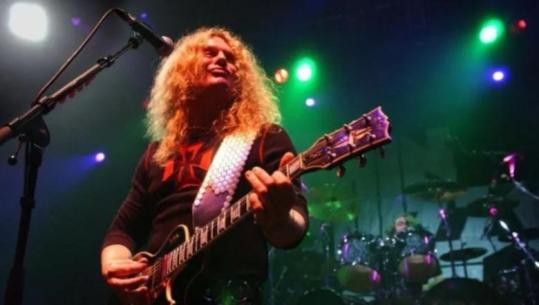 Pas një beteje të gjatë me kancerin, ndërron jetë ish-kitaristi i 'Whitesnake', John Sykes