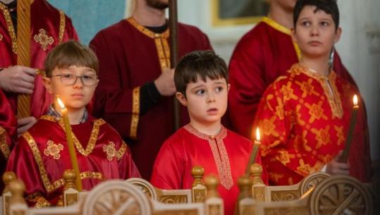 Edhe një ceremoni tregon… qytetërim! Çfarë na mësuan ortodoksët shqiptarë