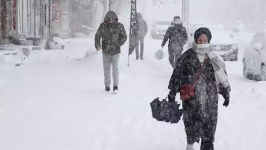 Termometri në Turqi shënon -33.8 gradë, kaos në qarkullimin e automjeteve