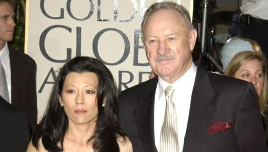 Aktori legjendar gjendet pa jetë në banesën e vet, bashkë me gruan dhe qenin e tyre