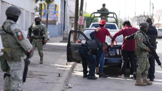 Lufta brenda kartelit të drogës përfshin qytetin meksikan