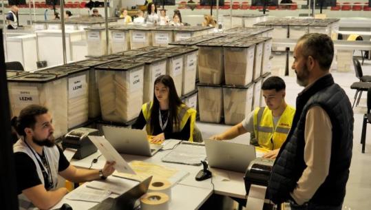 Votat e diasporës/ Paketohen 10 mijë sete, nesër bëhet dërgesa e parë! Votuesit e parë për 11 majin që nga e marta