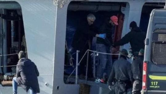 Emigrantët e Gjadrit agresiv, shtohen masat e sigurisë pasi kanë tentuar të dëmtojnë dhomat ku qëndrojnë