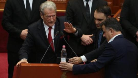 Flamur Noka kundër Belind Këlliçit: Nuk e besoj që tha se Berisha s'do bëhet kryeministër, do jetë lapsus