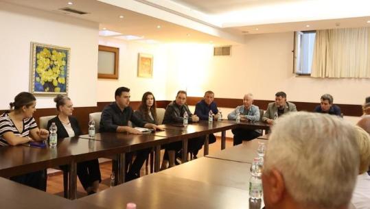Basha prezanton programin për biznesin e vogël: Taksa lokale jo më shumë se 1% e xhiros, 0 tatim-fitimi, fund inspektimeve abuzive