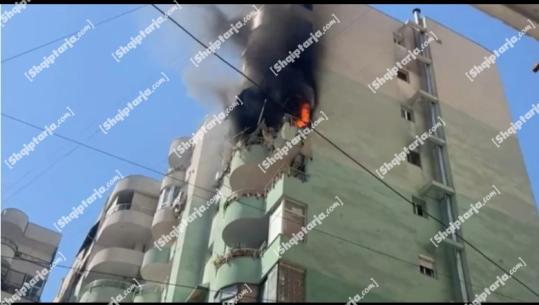 VIDEO/ Zjarr në një apartament në Komunën e Parisit në Tiranë, tymi ‘pushton’ zonën