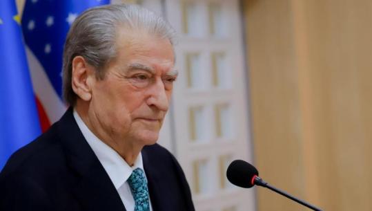Zgjedhjet/ Berisha fiton në Lazarat me 90% të votave (do ia kishte zilinë edhe Enver Hoxha)