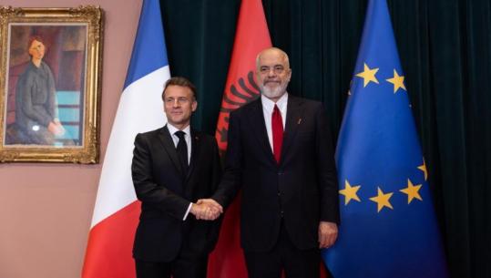 Macron në Tiranë: Vendi juaj në BE, mbyllja e negociatave deri në 2027 është realitet! Rizgjedhja tuaj e rëndësishme! Rama: Marrëdhëniet me Francën në fazë të re