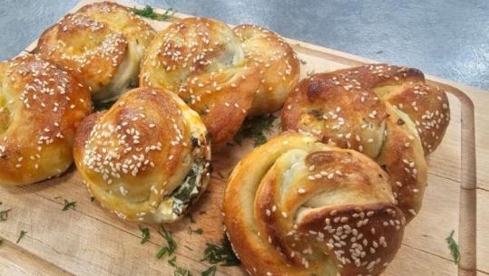 Byrek pa okllai, me petë të hapura me vaj nga zonja Albana