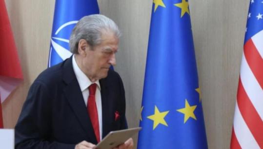 Ylli Pata: Mjegulla berishjane mbi ndërkombëtarët, kur një raport rrëzon zgjedhjet?