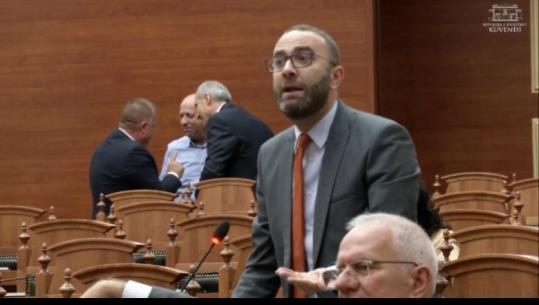 Bardhi nga Kuvendi: S’e thotë opozita se zgjedhjet u morën peng nga krimi, por shefi i delegacionit të PE! S’mund t’i ‘shplani’ dot gjurmët me lutje