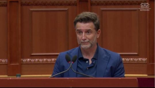 Një nga më të votuarit në zgjedhje, Braçe i drejtohet deputetëve të PD-së në Kuvend: Vetëm ju në ’96 keni vjedhur vota! PS-ja kishte vetëm 9 deputetë