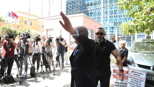 Ylli Pata: Pse votuesit demokratë s’votuan për kopjet e doktorit?