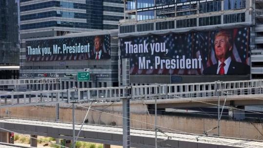 'Faleminderit, zoti President', në Tel Aviv shfaqen pankarta pro Trump
