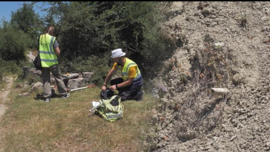 Prush, dalin në pah disa eshtra dhe rrënoja varrezash! Pas sinjalizimit të Report Tv nisin verifikimet! Specialistët: Zonë e pasur arkeologjike (PAMJET)