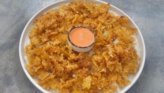  Makarona krokante me djathë dhe salcë kremoze nga zonja Albana