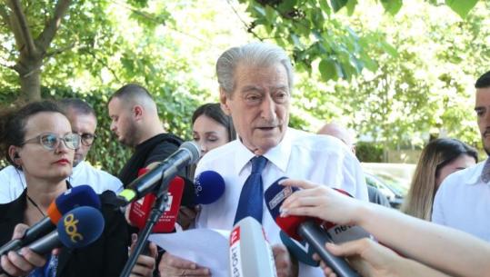 Berisha vazhdon sulmet ndaj gjyqtares Gjoka: Llum i drejtësisë, para një jave është hapur çështje gjyqësore për të