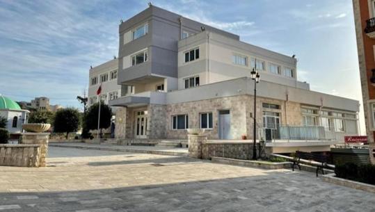 Bashkia Krujë/ Japin dorëheqjen 5 administratorët e njësive, 2 nënkryetarët dhe drejtuesit e drejtorive